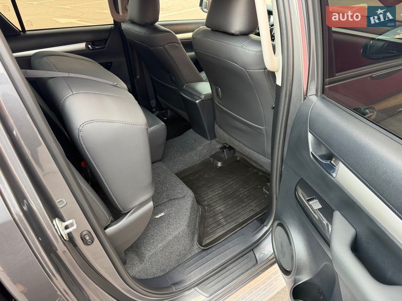 Пикап Toyota Hilux 2024 в Киеве фото 47 Пикап Toyota Hilux 2024 в Киеве