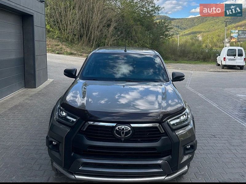 Toyota Hilux 2021