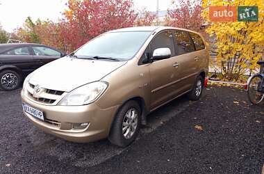 Минивэн Toyota Innova 2006 в Виннице