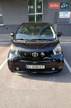 Хэтчбек Toyota IQ 2009 в 