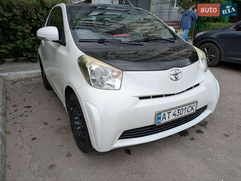 Хетчбек Toyota IQ 2011 в Косові