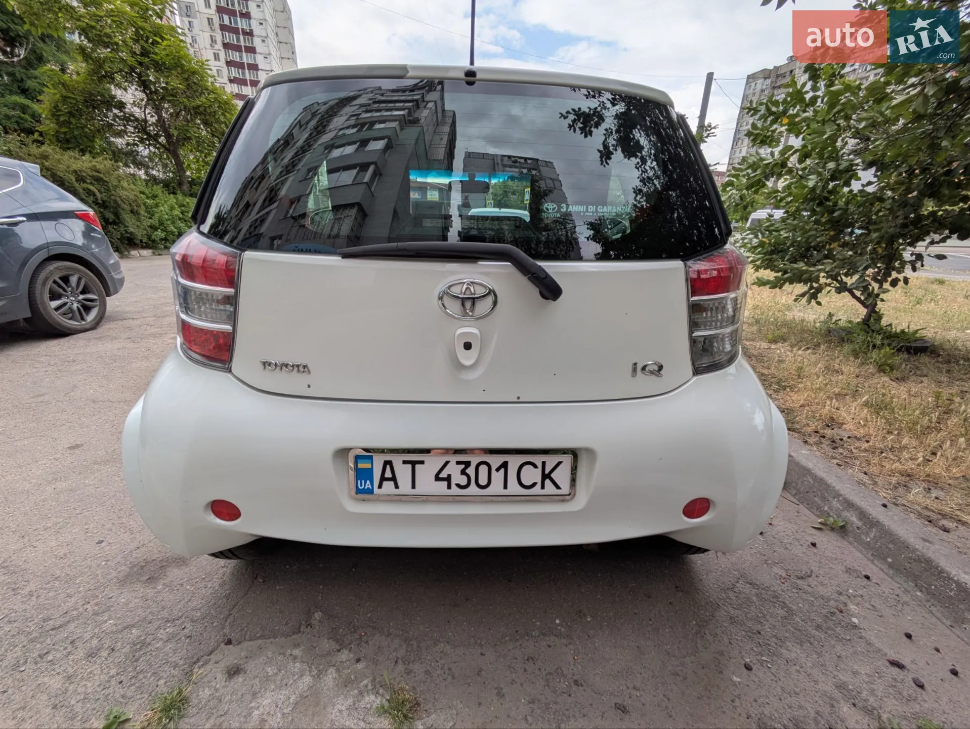 2011 Toyota iQ - мініатюра 4