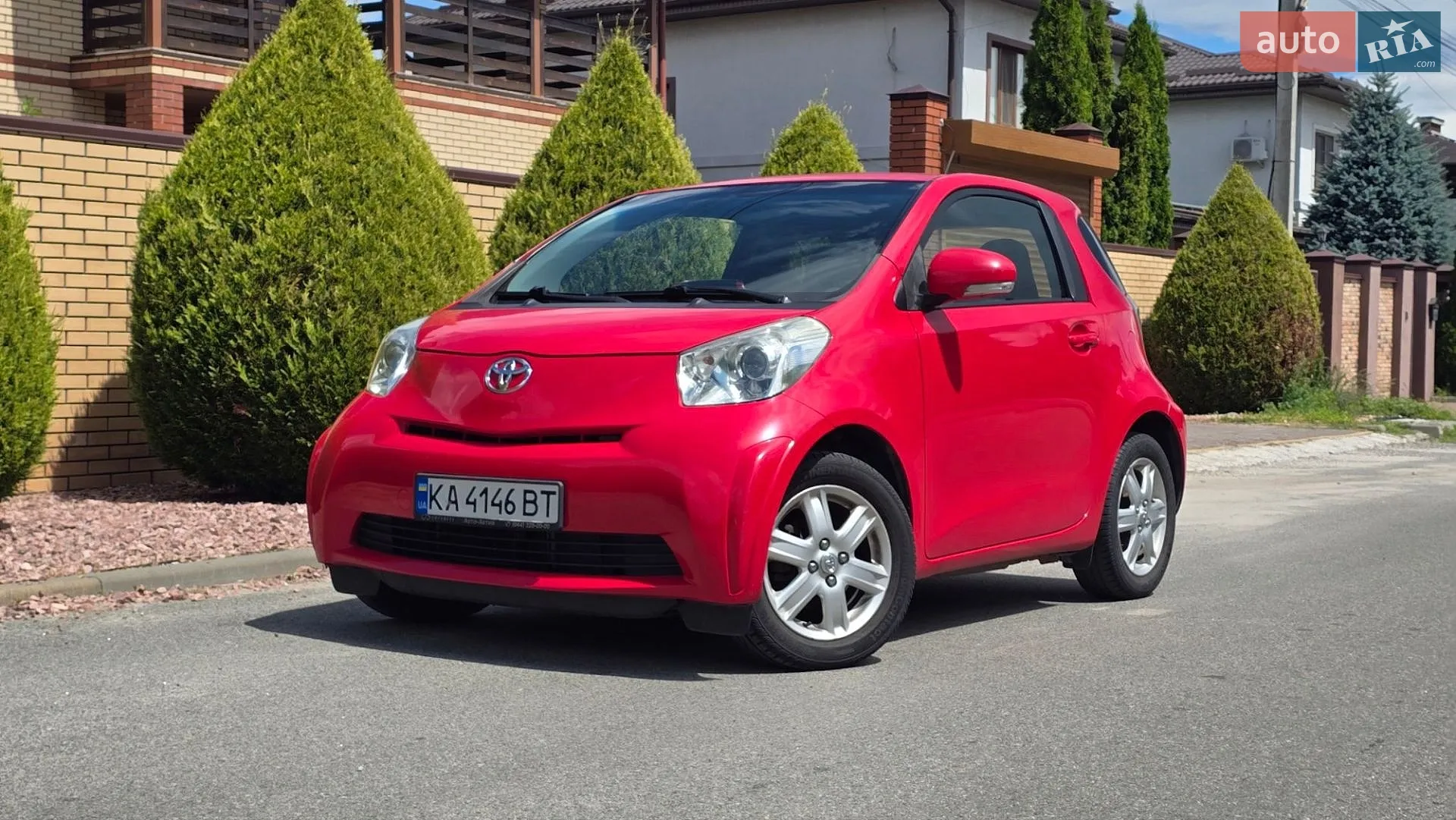 2011 Toyota iQ - мініатюра 2