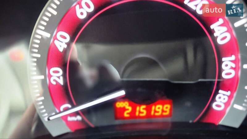 Минивэн Toyota Isis 2011 в Черноморске фото 14 Минивэн Toyota Isis 2011 в Черноморске