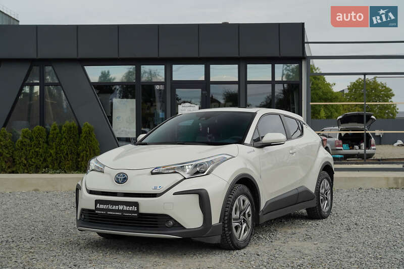 Позашляховик / Кросовер Toyota Izoa 2021 в Чернівцях
