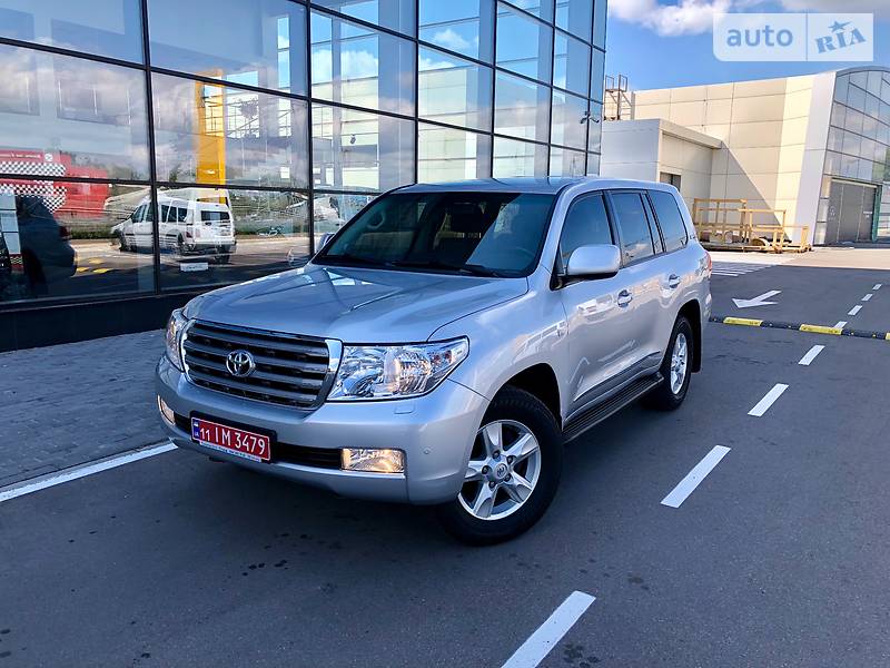 Toyota Land Cruiser 2011 року