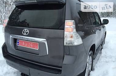 Внедорожник / Кроссовер Toyota Land Cruiser Prado 2010 в Киеве