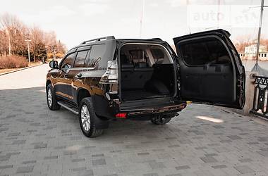 Внедорожник / Кроссовер Toyota Land Cruiser Prado 2017 в Днепре