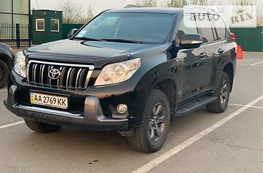 Позашляховик / Кросовер Toyota Land Cruiser Prado 2010 в Києві