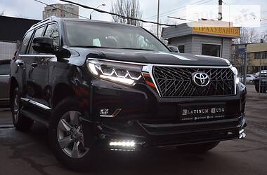 Позашляховик / Кросовер Toyota Land Cruiser Prado 2020 в 