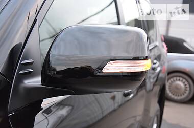 Позашляховик / Кросовер Toyota Land Cruiser Prado 2020 в 