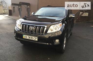 Позашляховик / Кросовер Toyota Land Cruiser Prado 2012 в 