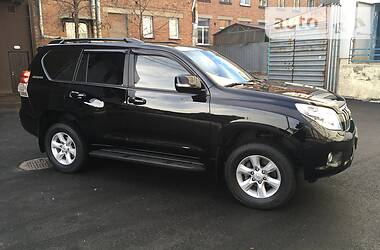 Позашляховик / Кросовер Toyota Land Cruiser Prado 2012 в 
