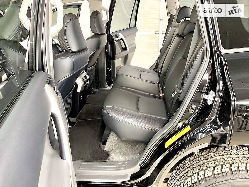 Позашляховик / Кросовер Toyota Land Cruiser Prado 2012 в Миколаєві