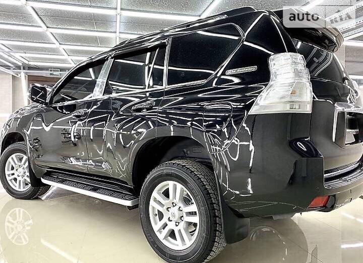 Позашляховик / Кросовер Toyota Land Cruiser Prado 2012 в Миколаєві