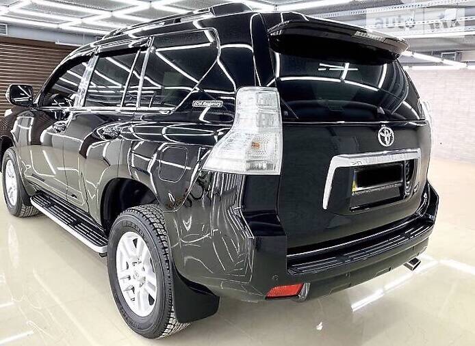 Позашляховик / Кросовер Toyota Land Cruiser Prado 2012 в Миколаєві
