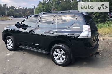 Позашляховик / Кросовер Toyota Land Cruiser Prado 2012 в 