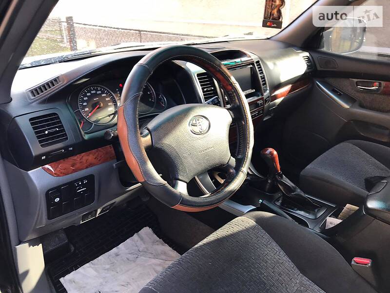 Позашляховик / Кросовер Toyota Land Cruiser Prado 2007 в Івано-Франківську