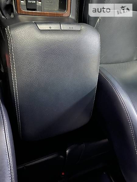 Позашляховик / Кросовер Toyota Land Cruiser Prado 2013 в Умані