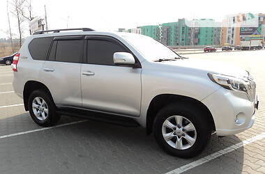 Позашляховик / Кросовер Toyota Land Cruiser Prado 2013 в 