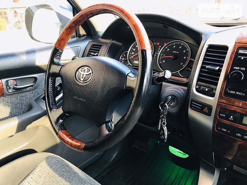 Позашляховик / Кросовер Toyota Land Cruiser Prado 2007 в Івано-Франківську