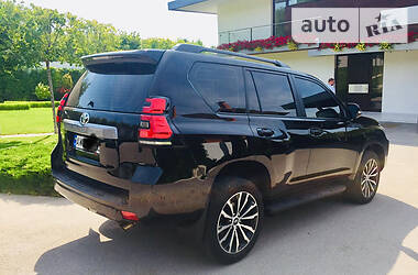 Позашляховик / Кросовер Toyota Land Cruiser Prado 2019 в 