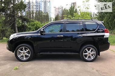 Позашляховик / Кросовер Toyota Land Cruiser Prado 2012 в 
