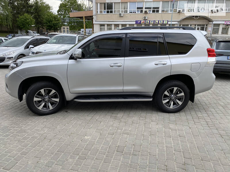 Позашляховик / Кросовер Toyota Land Cruiser Prado 2013 в Львові