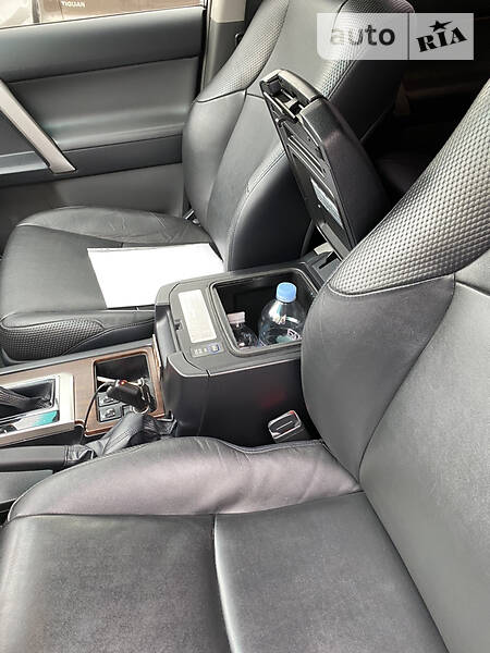 Позашляховик / Кросовер Toyota Land Cruiser Prado 2013 в Львові