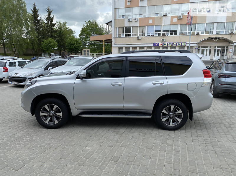 Позашляховик / Кросовер Toyota Land Cruiser Prado 2013 в Львові