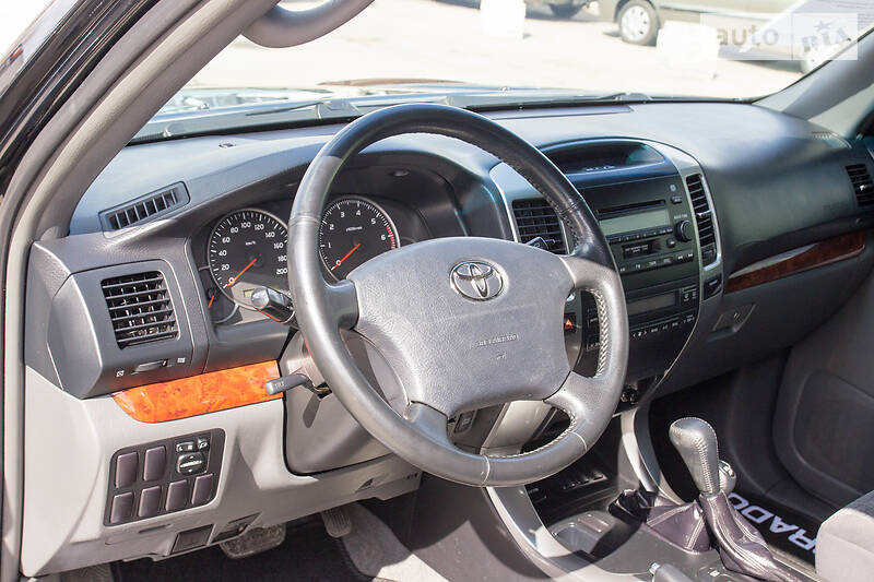 Позашляховик / Кросовер Toyota Land Cruiser Prado 2006 в Запоріжжі
