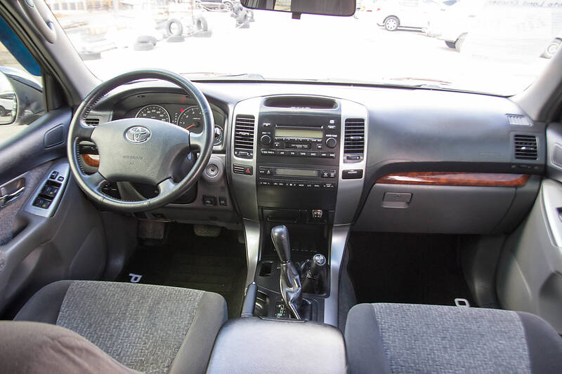 Позашляховик / Кросовер Toyota Land Cruiser Prado 2006 в Запоріжжі