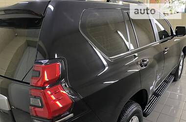 Позашляховик / Кросовер Toyota Land Cruiser Prado 2019 в 