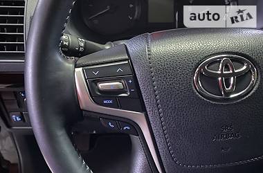 Позашляховик / Кросовер Toyota Land Cruiser Prado 2019 в 