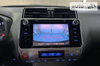 Позашляховик / Кросовер Toyota Land Cruiser Prado 2019 в 