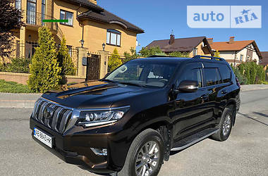 Позашляховик / Кросовер Toyota Land Cruiser Prado 2019 в 