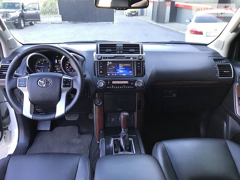 Позашляховик / Кросовер Toyota Land Cruiser Prado 2017 в Вінниці