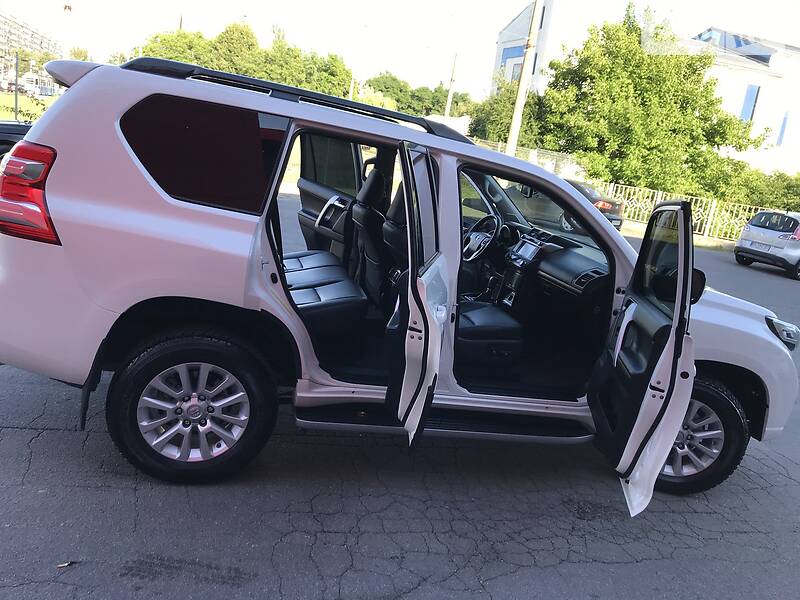 Позашляховик / Кросовер Toyota Land Cruiser Prado 2017 в Вінниці