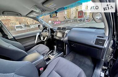 Позашляховик / Кросовер Toyota Land Cruiser Prado 2014 в Києві