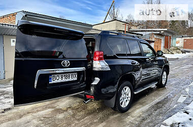 Внедорожник / Кроссовер Toyota Land Cruiser Prado 2010 в Тернополе