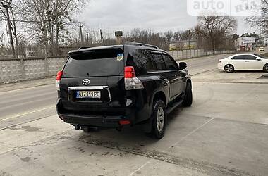 Позашляховик / Кросовер Toyota Land Cruiser Prado 2013 в Бучі