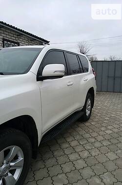 Внедорожник / Кроссовер Toyota Land Cruiser Prado 2017 в Старобельске