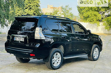 Внедорожник / Кроссовер Toyota Land Cruiser Prado 2011 в Киеве