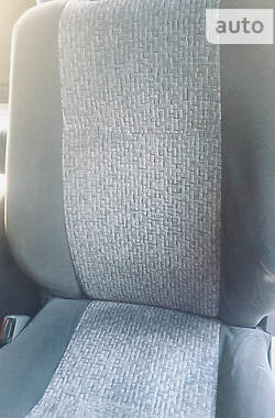 Позашляховик / Кросовер Toyota Land Cruiser Prado 2005 в 