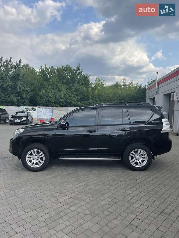 Внедорожник / Кроссовер Toyota Land Cruiser Prado 2011 в Кривом Роге