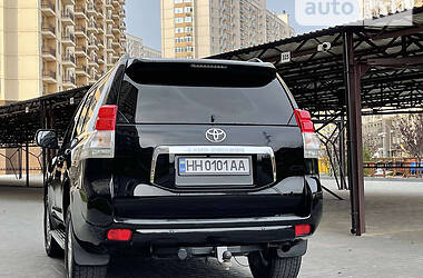 Внедорожник / Кроссовер Toyota Land Cruiser Prado 2010 в Одессе