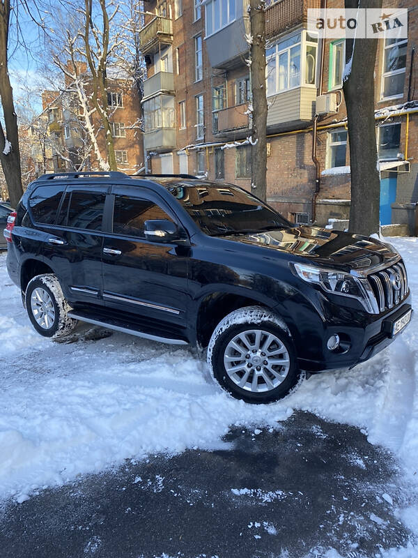 Внедорожник / Кроссовер Toyota Land Cruiser Prado 2014 в Днепре