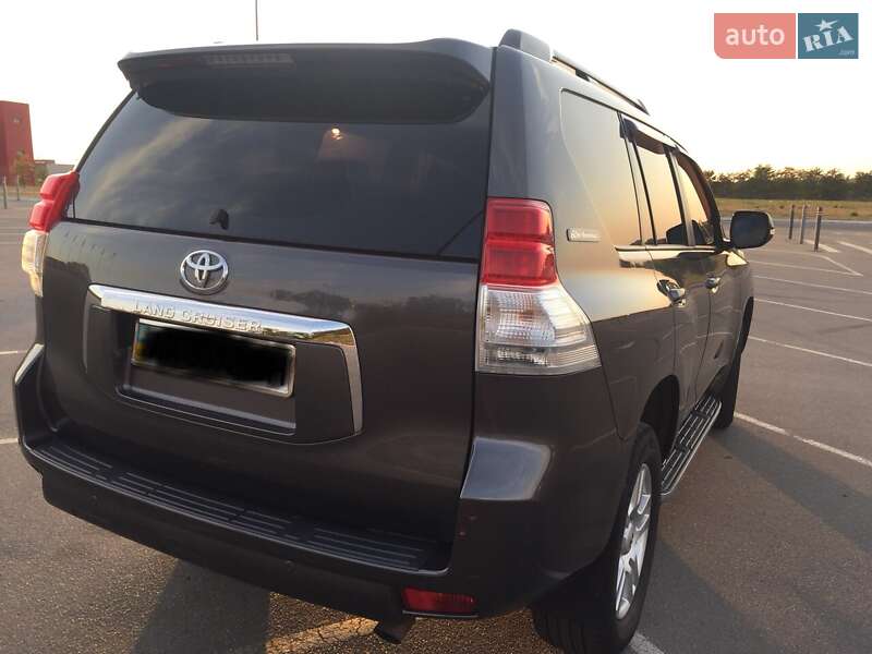 Позашляховик / Кросовер Toyota Land Cruiser Prado 2010 в Харкові фото 4 Позашляховик / Кросовер Toyota Land Cruiser Prado 2010 в Харкові