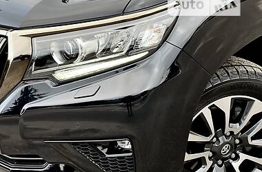Внедорожник / Кроссовер Toyota Land Cruiser Prado 2021 в 