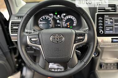 Внедорожник / Кроссовер Toyota Land Cruiser Prado 2021 в 